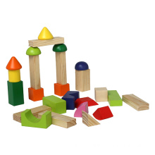Ladrillos de madera y bloques de juguete para niños